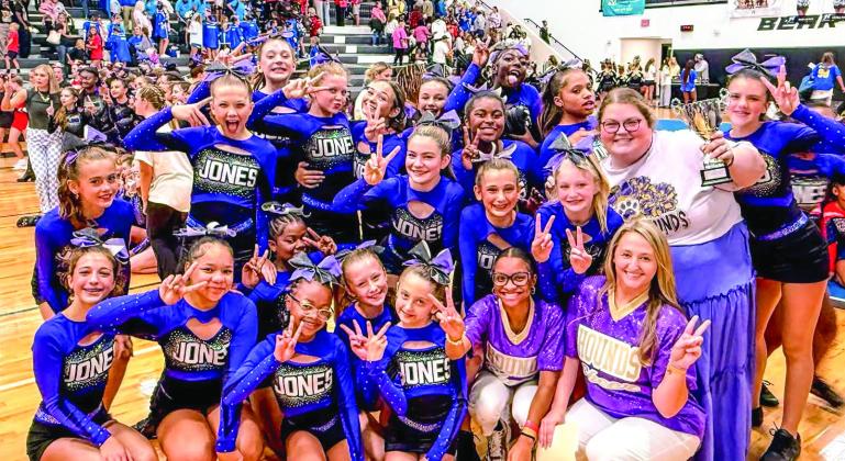 Middle school cheer takes second at Middle Georgia Classic
