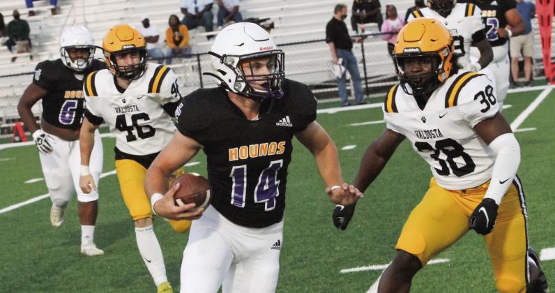 Friday will be the first regular-season meeting between Jones County and Valdosta, who scrimmaged one another in the spring of 2021. BRAD HARRISON/File Photo