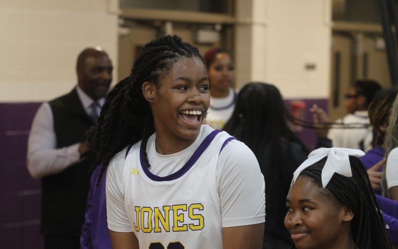 Lady Hounds advance to Elite 8