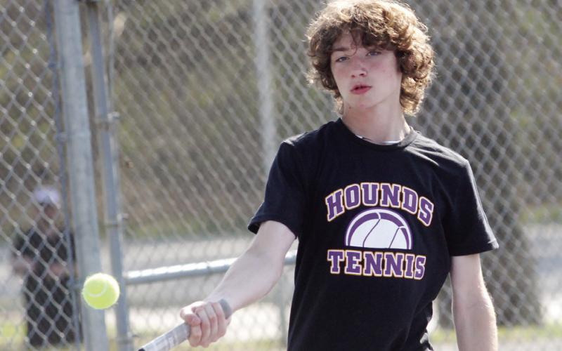 Tennis teams sweep GMC Prep