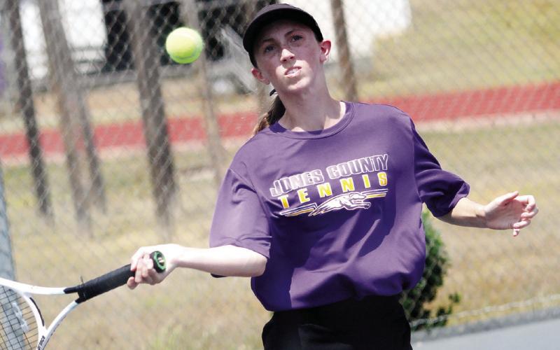 The Lady Hounds lose just two seniors from this year’s team. BRAD HARRISON/Staff