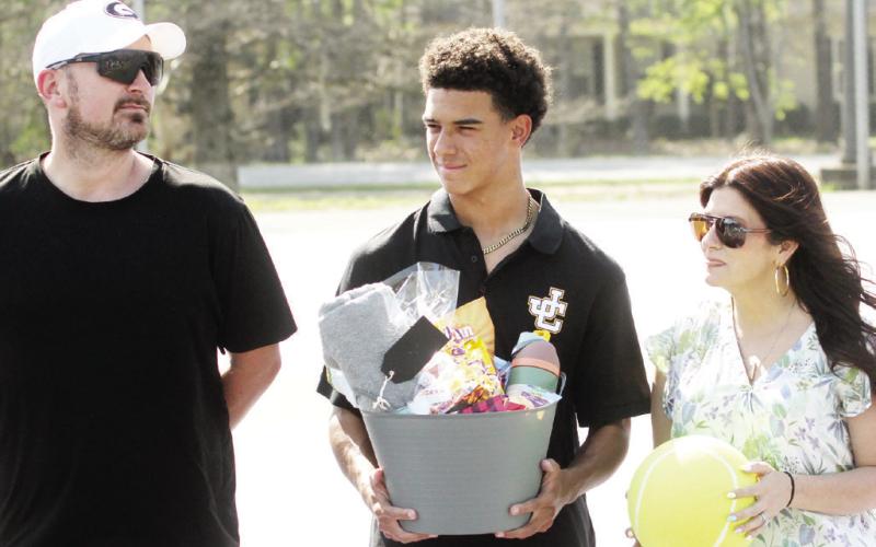 Senior ‘night’ for Tennis
