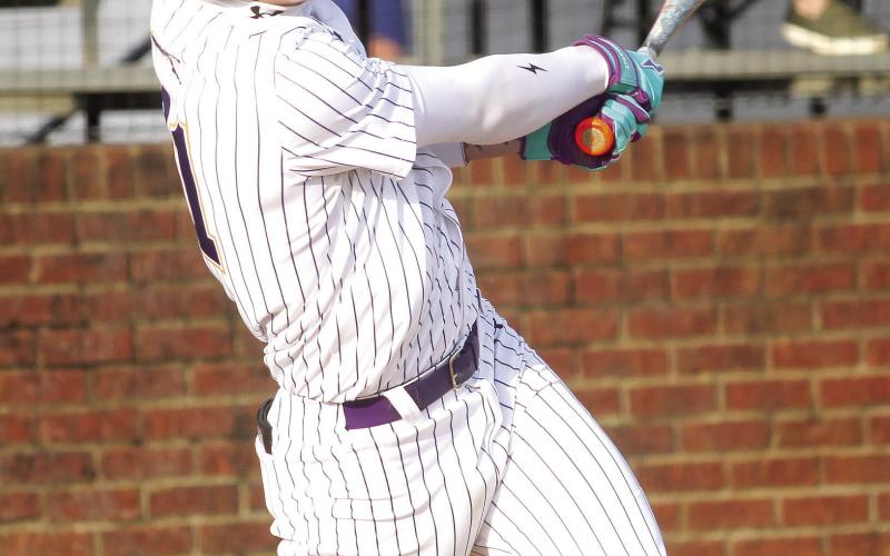 Jonathan Scarbary had a hit and scored a run against Ola. BRAD HARRISON/Staff