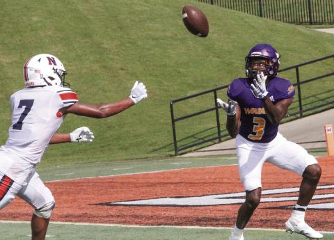 Tyler Stewart (3) beats the coverage to haul in a long touchdown pass from Judd Anderson on Saturday against Northside. SEE FULL COVERAGE IN SPORTS >> PAGE B1 BRAD HARRISON/Staff