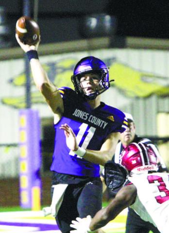 Greyhounds quarterback Judd Anderson lets loose a pass against Warner Robins. He threw for 236 yards and three touchdowns in the loss. BRAD HARRISON/Staff