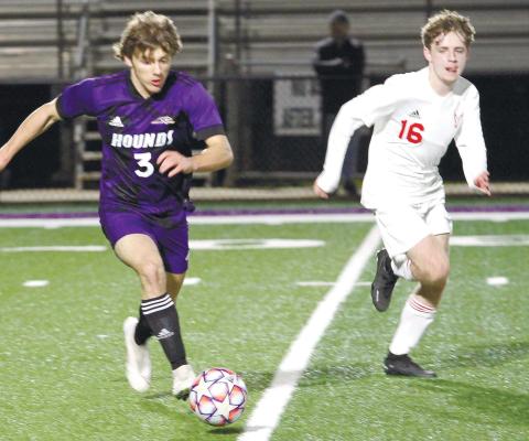 The Greyhounds head into this year’s campaign looking to replace eight seniors. BRAD HARRISON/Staff