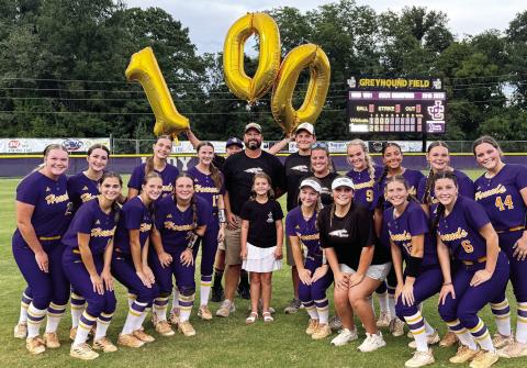 Burt wins 100th game as Lady Hounds’ head coach