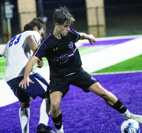 Jacob Watts battles for the ball against Northside. BRAD HARRISON/Staff
