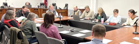 Commissioners, Planning and Zoning and Development Authority members continue the discussion at Dec. 8 meeting. DEBBIE LURIE-SMITH/Staff