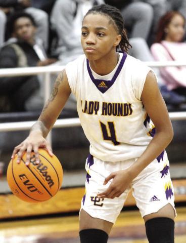 Amaris Ridgeway takes the ball up the floor against Ola. BRAD HARRISON/Staff