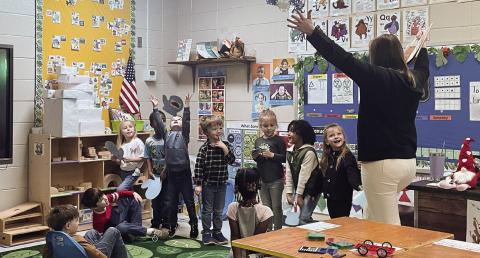 Chameleon classroom learns about winter