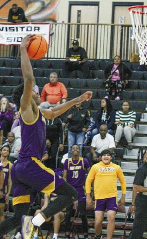 GREIGHT HOUNDS: Jones County punches quarterfinals ticket with pair of road upsets