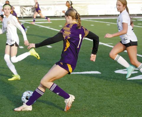 Marissa Moore and the Lady Hounds are off to a 1-0 start in region play. BRAD HARRISON/Staff