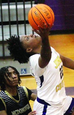Kamiyah Adams led the Lady Hounds in scoring with 19 points per game. FILE PHOTO