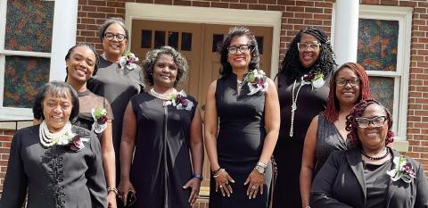 Les Dames Magnifique initiates new members