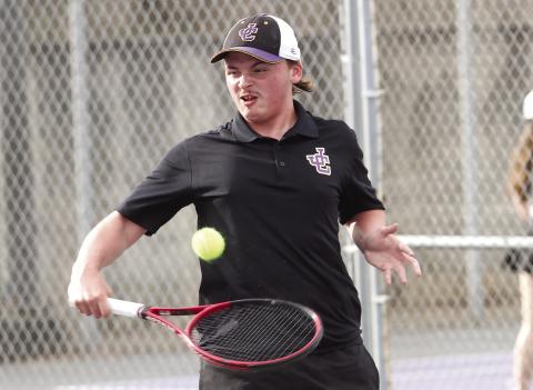 Hounds, Lady Hounds churning toward region play