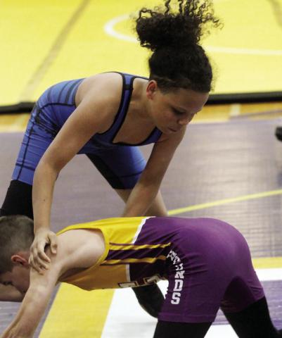 Middle School Wrestling takes the mat