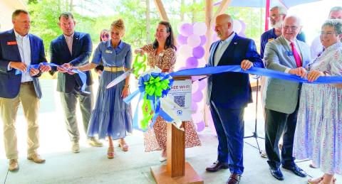 Partnership brings wi-fi to public facilities