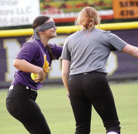 Lady Hounds get quick start with season fast-approaching