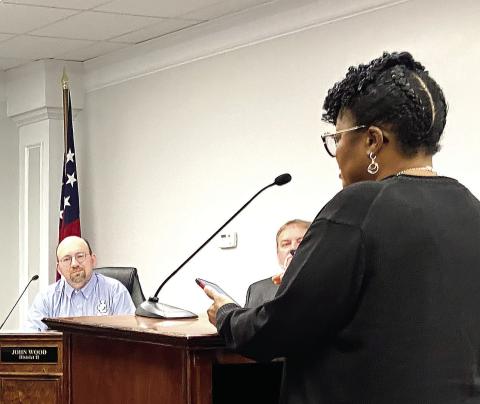 Jones County’s Chief Financial Officer Lavita Crutchfield speaks to board members. DEBBIE LURIE-SMITH/Staff