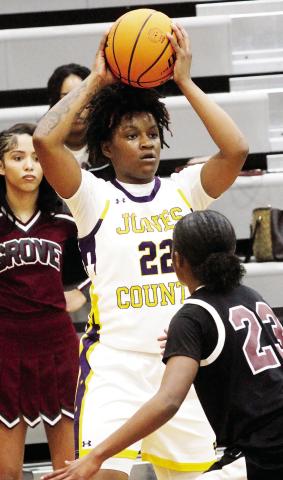 Kamiyah Adams torched Union Grove with 25 points in Friday’s win. BRAD HARRISON/Staff