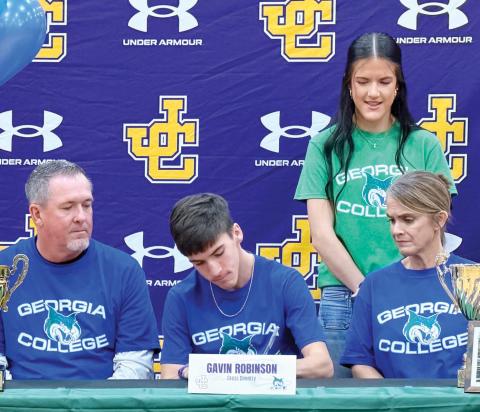 Gavin Robinson was one of two Greyhounds cross country runners to sign with GCSU last week. CONTRIBUTED