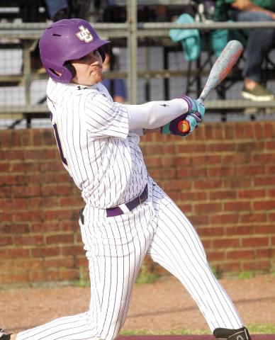 Jonathan Scarbary had a hit and scored a run against Ola. BRAD HARRISON/Staff